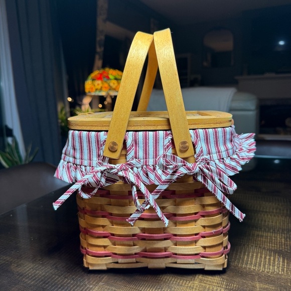 Longaberger 1997 Sweetheart Remembrance Weekend Basket RED Combo Both Liners - Picture 2 of 13